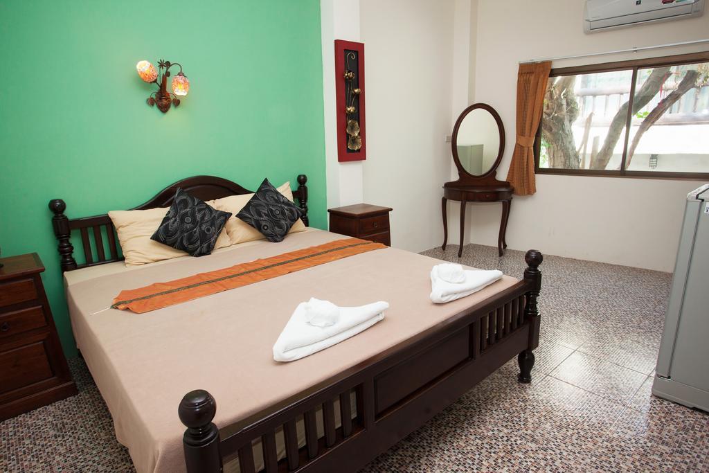Sea Breeze Guest House Cha-Am Bilik gambar